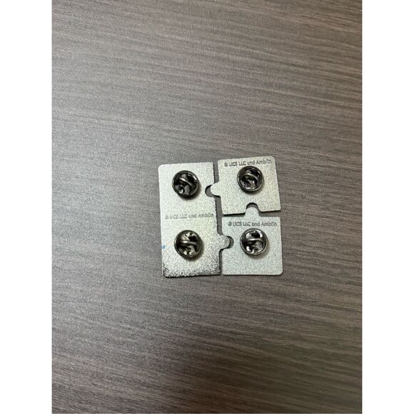 Jurassic Park Logo Puzzle Enamel Pin Set - Picture 2 of 4